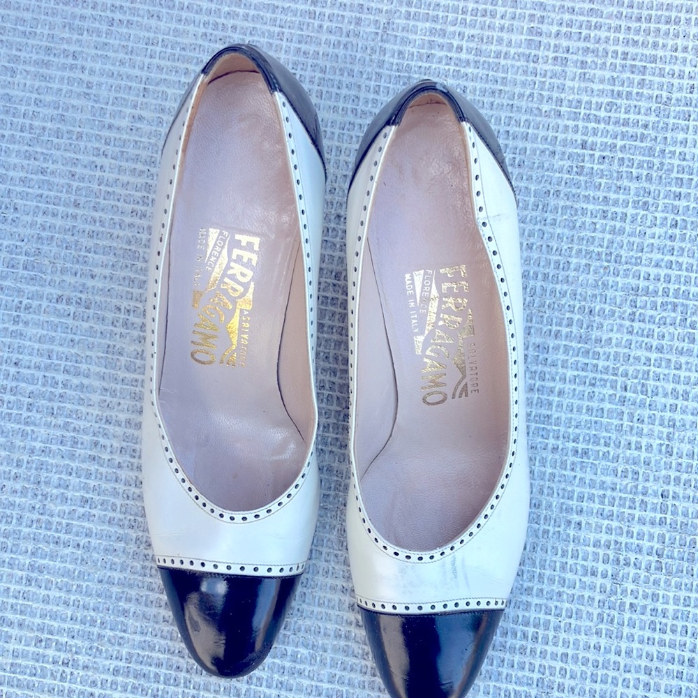 Salvatore Ferragamo Italian lady shoes 2 tone
